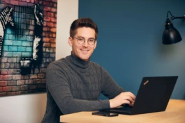 Mitarbeiterporträt Unternehmensdarstellung Recruiting Björn Hokamp Werbefotograf Bielefeld